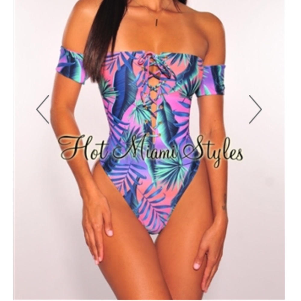 Vacation one piece suit